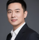 程小程：《水煮三国》，以三国人物映射现代管